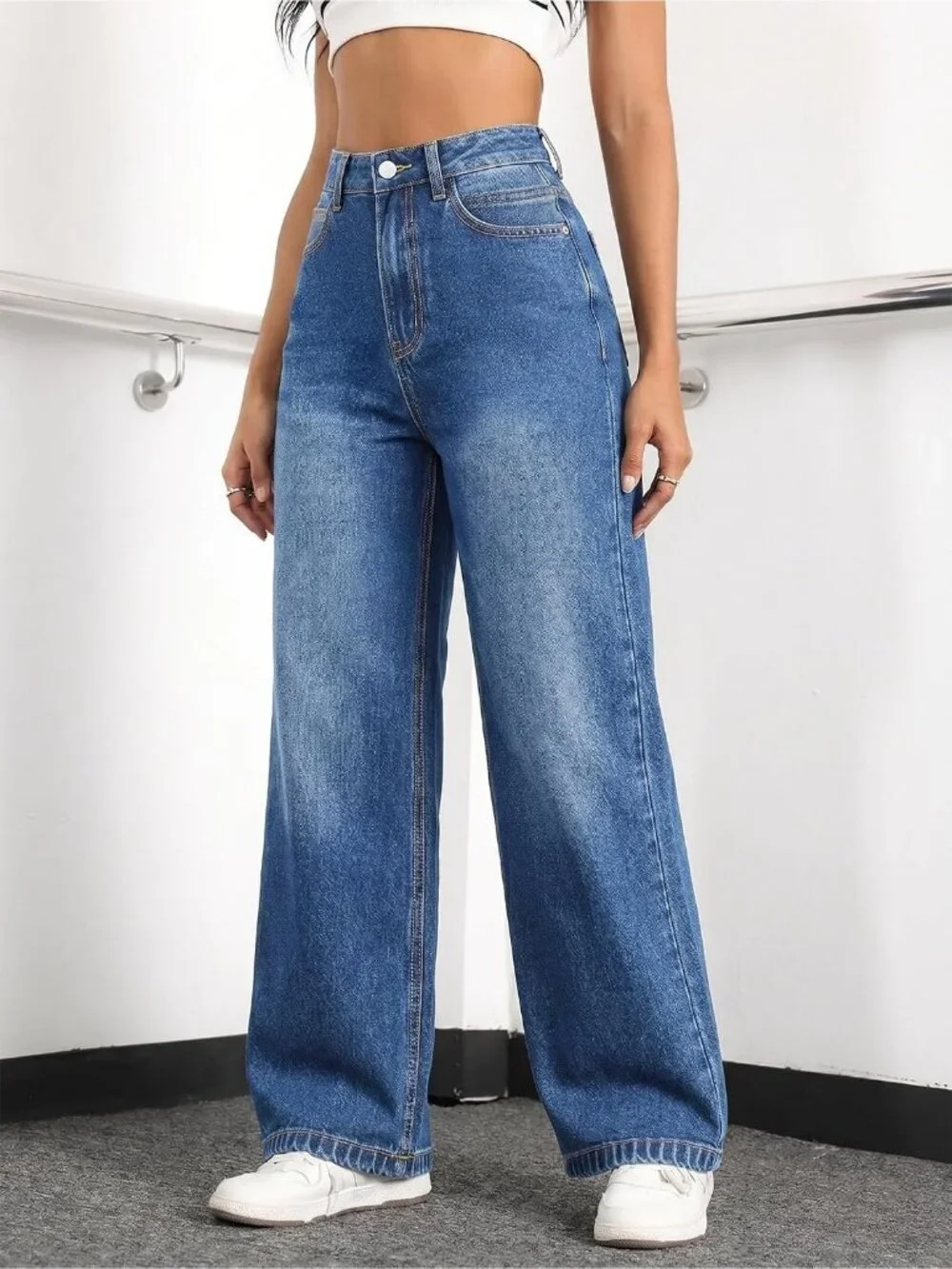 Women's Mid Blue Denim Y2k Straight Leg Button Zipper High Waisted Baggy Jeans
